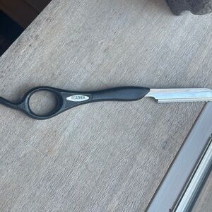 ❤️ Feathering Hair Styling Razor by Feather of JAPAN